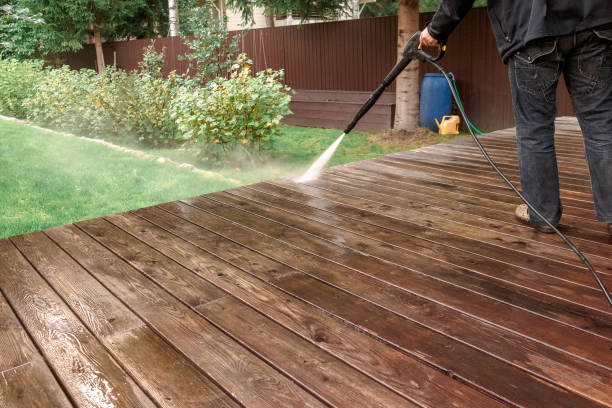 Best Pool Deck Cleaning  in Freeport, FL